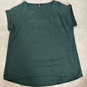Forever 21 women's short sleeve top, green. size medium